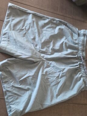 Tommy Bahama Lightweight Elastic-Waist Shorts in Soft Teal